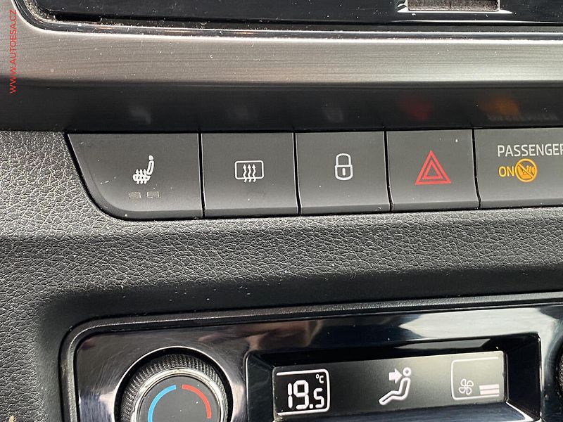 Škoda Fabia (2021) 1.0 TSi, 1.maj,ČR, Ambition - fotka 15 z 17