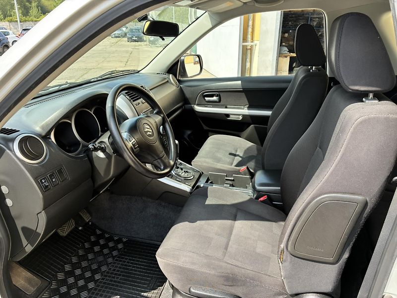 Suzuki Grand Vitara 2.4 VVT 124kW AT JLX-E Limited - fotka 10 z 19