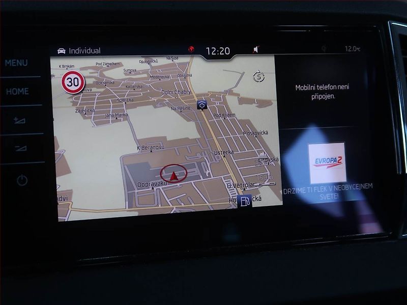 Škoda Karoq (2018) 2.0 TDI - fotka 16 z 19