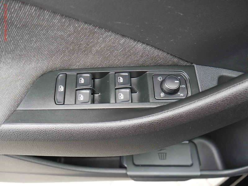 Škoda Scala (2023) 1.5 TSi, ČR, Style, LED - fotka 11 z 21