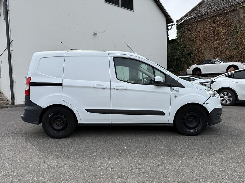 Ford Transit Courier Trend 1.5 TDCi 55kW - fotka 10 z 21