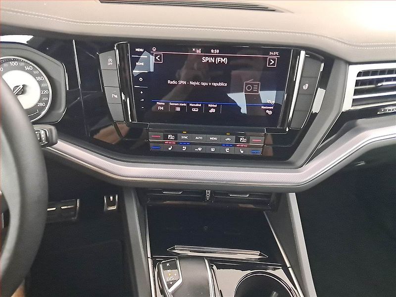 Volkswagen Touareg (2020) 3.0 TDI, 4x4, Vzduch, ACC - fotka 12 z 34