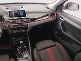 BMW X1 (2016) sDrive18d, Tempomat - náhled 8