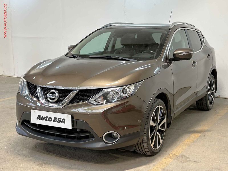 Nissan Qashqai (2014) 1.6 dCi 4x4, ČR, servis.kniha - fotka 3 z 19