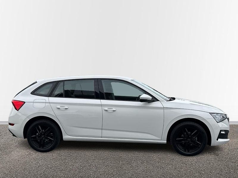 Škoda Scala Active - fotka 16 z 29