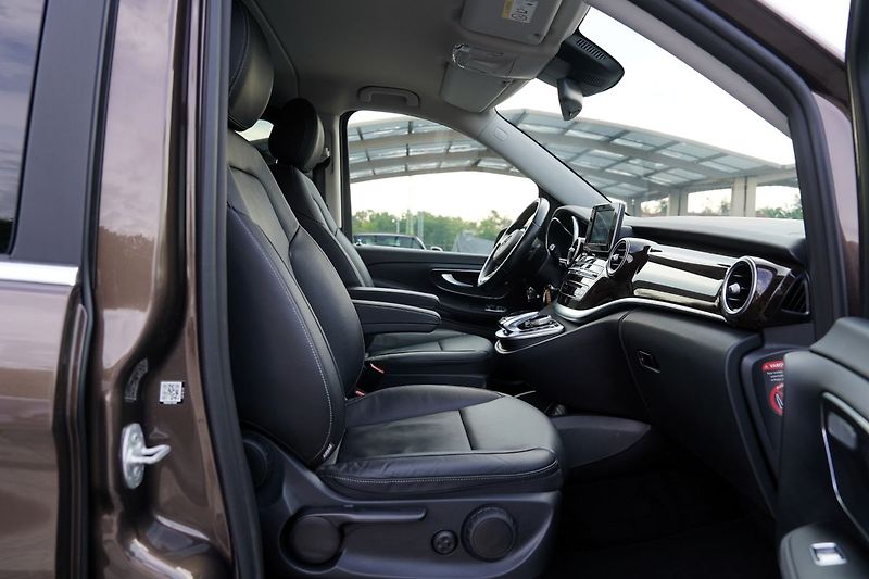 Mercedes-Benz Třídy V V 250d 4Matic/Extra Long/kůže/ - fotka 27 z 45