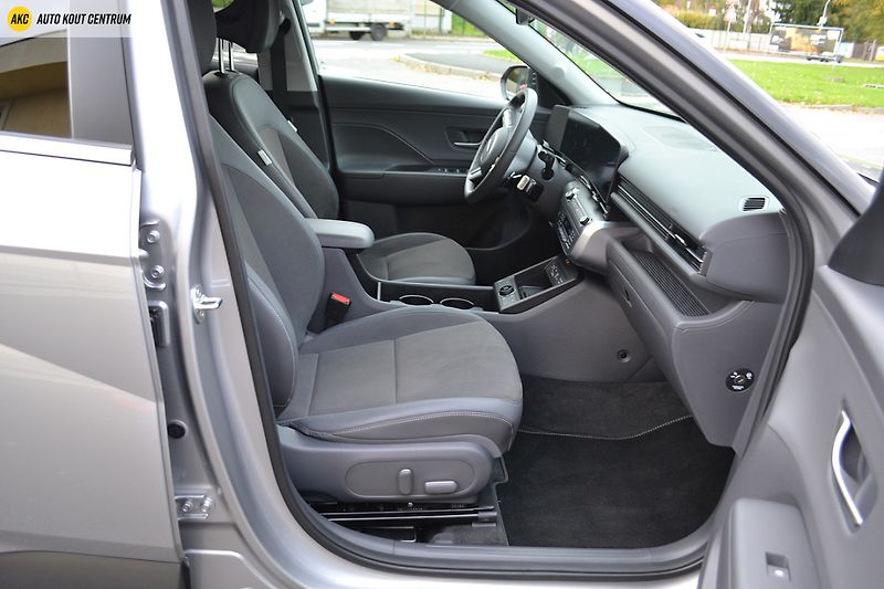 Hyundai Kona 1.0T-GDI DCT STYLE ECO TT - fotka 10 z 54