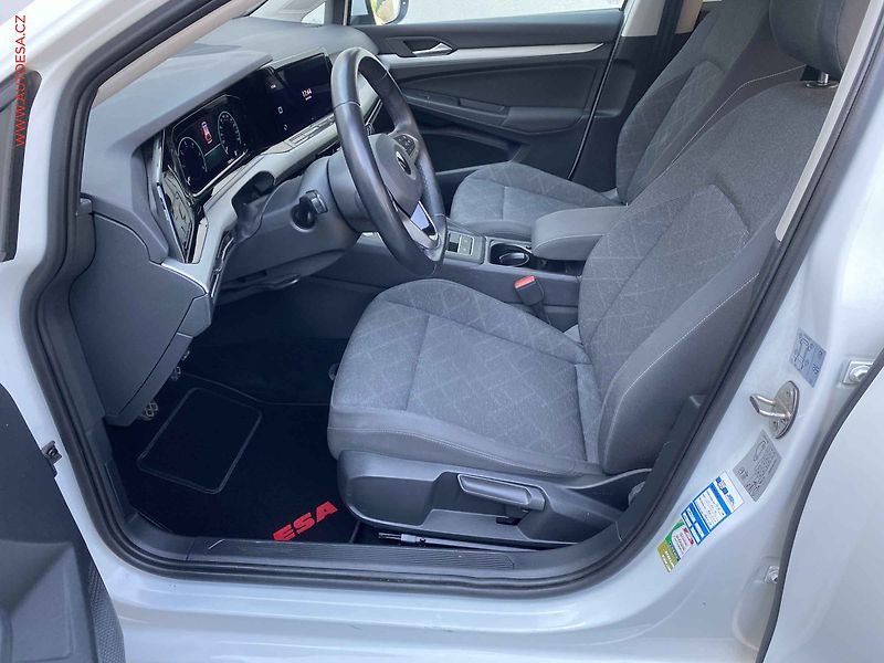 Volkswagen Golf (2022) 2.0 TDi, ČR, Life, LED - fotka 9 z 18
