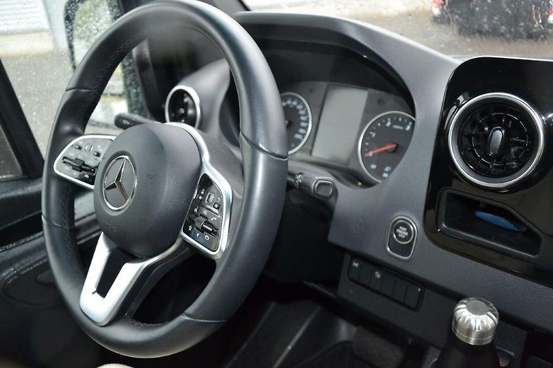 Mercedes-Benz Sprinter Sprinter 319  Camper V6 4x4 - fotka 49 z 86