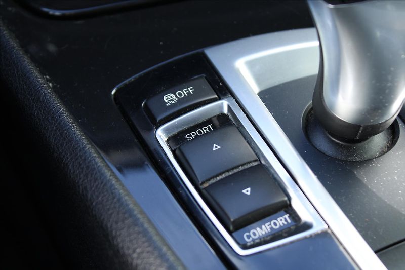BMW Řada 5 530d GT xDrive LUXURY NAVI - fotka 22 z 27