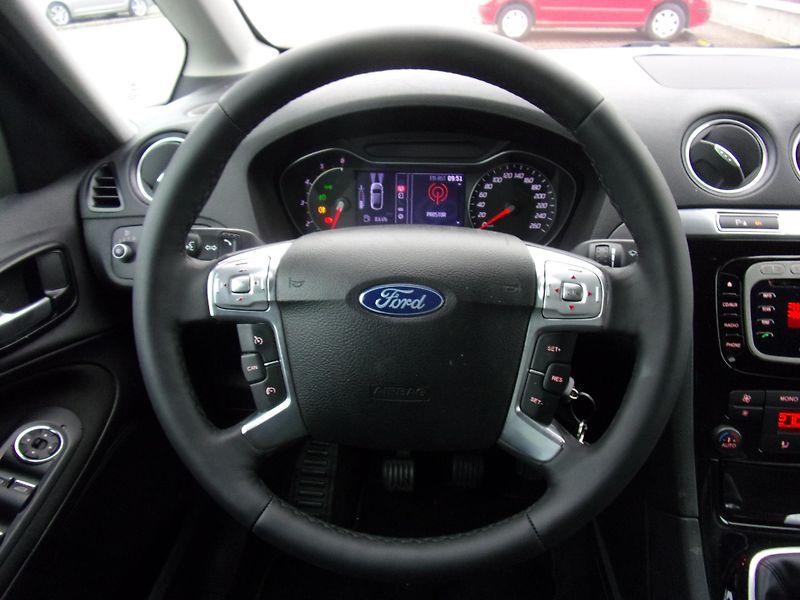 Ford Galaxy (2011) 2,0TDCi AC HF TEMP TAŽNÉ - fotka 19 z 34