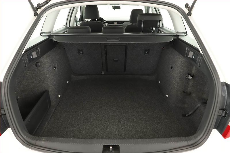 Škoda Octavia (2015) 1.6 TDI, Navi, Tempomat - fotka 11 z 15