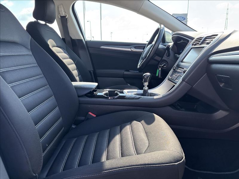 Ford Mondeo 2,0 TDCi 110kW Trend - fotka 17 z 36