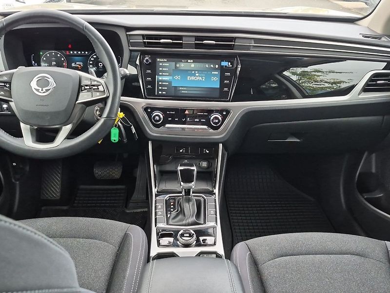 SsangYong Korando Smart  1,5 GDI 120kw A/T - fotka 12 z 23