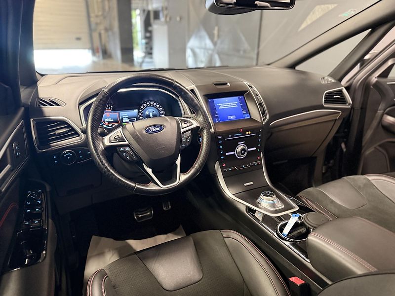 Ford S-MAX (2022) 2.5 HEV,ST-LINE,7REZERVOVÁNO - fotka 14 z 44