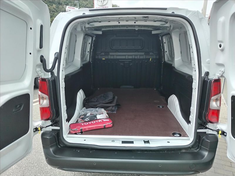 Toyota ProAce City FULL ELECTRIC 50 kWh  ACTIVE L - fotka 8 z 10