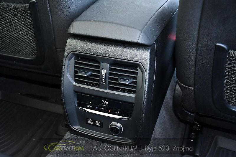 BMW Řada 3 320D xDrive 2xALU 1M ČR - fotka 28 z 54