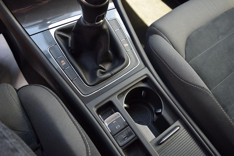 Volkswagen Golf Variant (2018) 1.4TSI 92kw CLBMT TAŽ NAVI APP - fotka 22 z 44