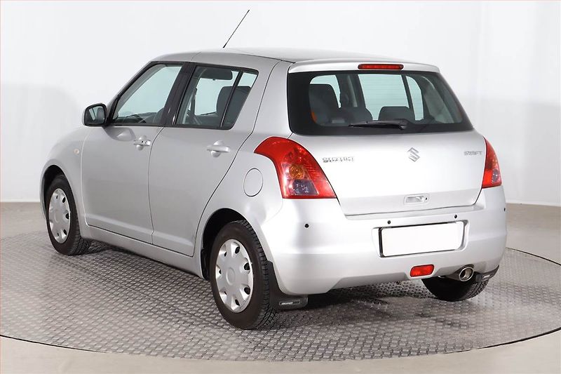 Suzuki Swift (2007) 1.3, Automat, Serv.kniha - fotka 4 z 19