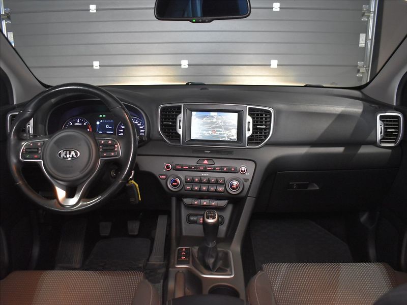 Kia Sportage 2,0 CRDI Kamera,výhřevy - fotka 12 z 22