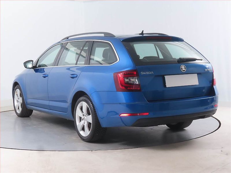 Škoda Octavia (2017) 1.6 TDI, Navi, Tempomat - fotka 4 z 16