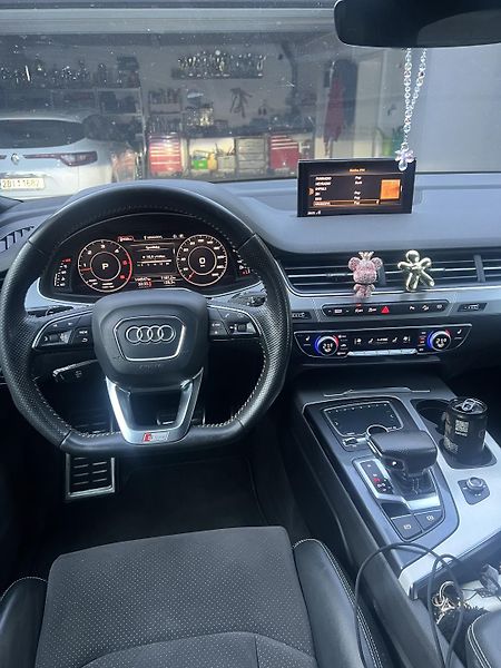 Audi Q7 (2017) Q7   s- line - fotka 22 z 25