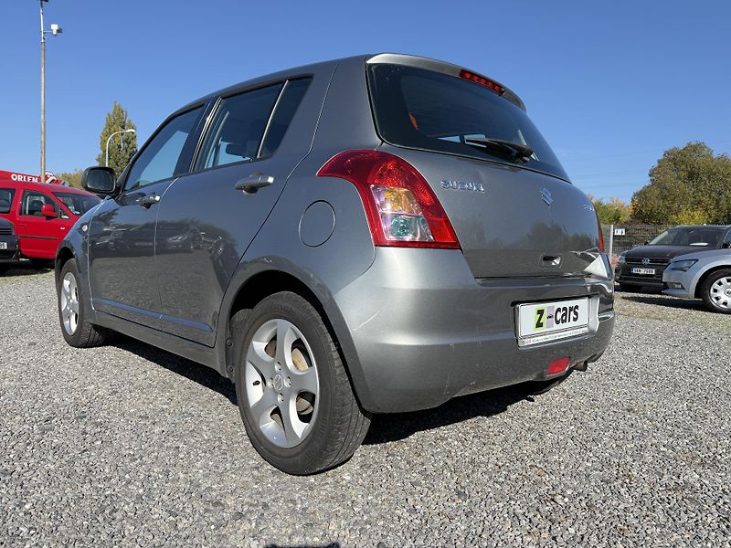 Suzuki Swift 1.3 68kW Klima ČR - fotka 7 z 16