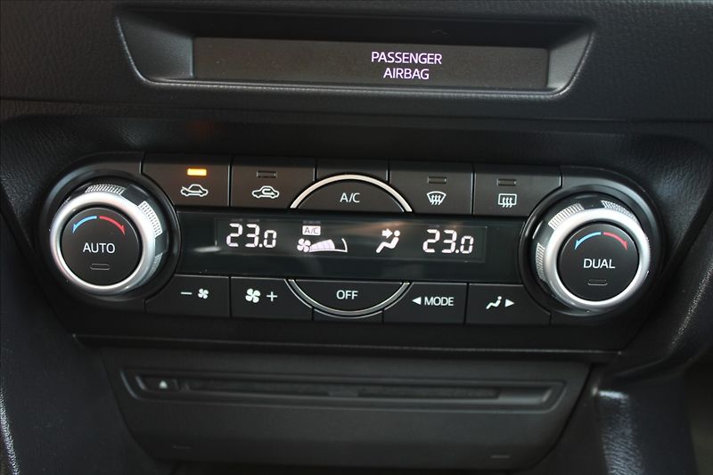 Mazda 3 2,0 i  NOVÉ V ČR,1.MAJITEL - fotka 14 z 25
