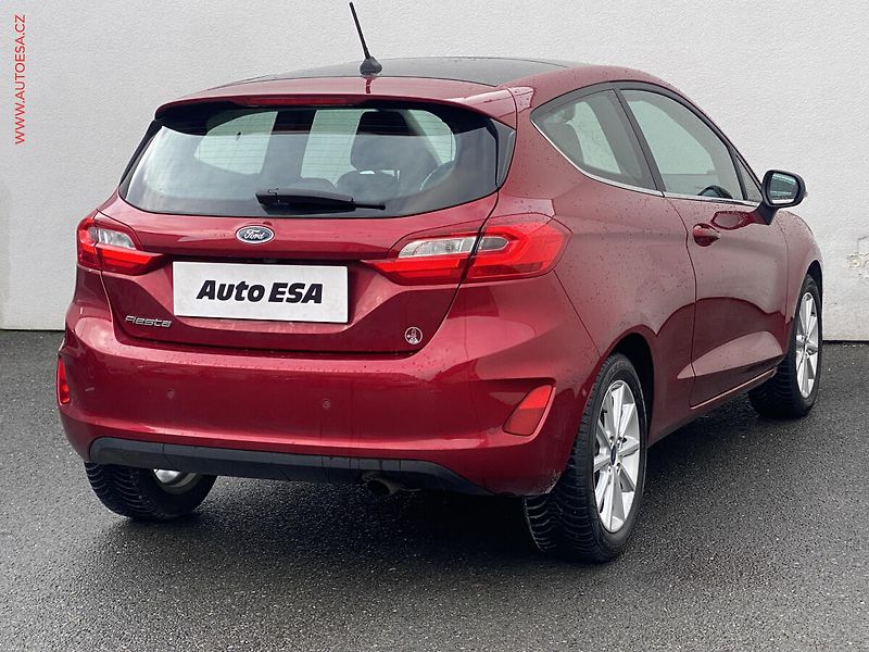 Ford Fiesta (2017) 1.0 EB, Titanium, kamera - fotka 4 z 17