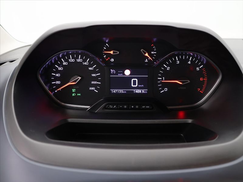 Peugeot Rifter 1,5 HDi 130k Allure tažné DPH - fotka 15 z 26