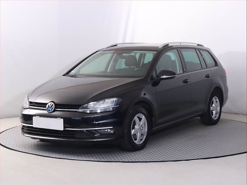 Volkswagen Golf (2018) 1.0 TSI, Navi, Tempomat - fotka 2 z 18