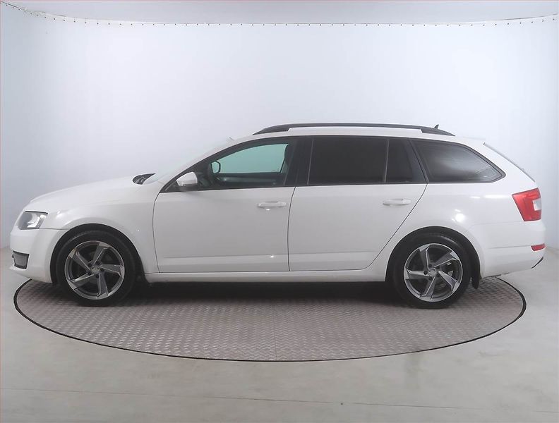 Škoda Octavia (2015) Ambition Plus 1.6 TDI 4x4 - fotka 3 z 15