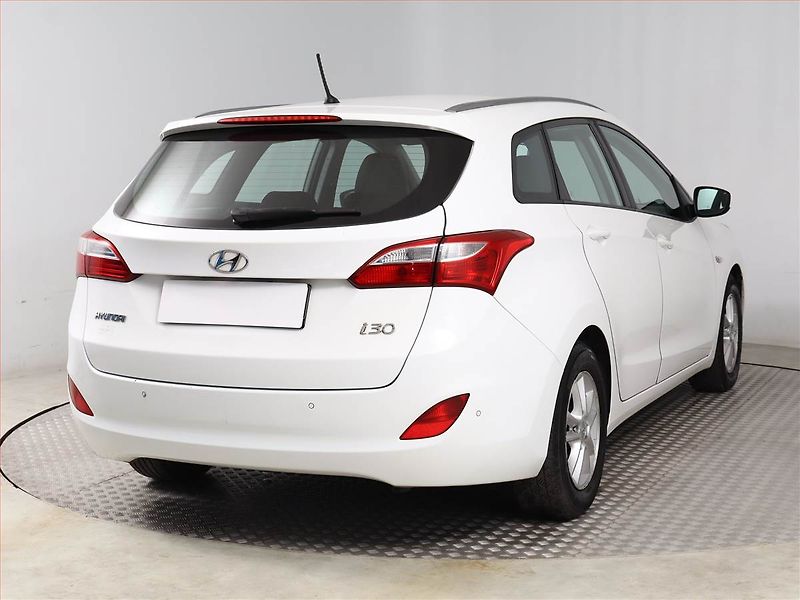 Hyundai i30 (2016) 1.6 CRDi, Serv.kniha, Tempomat - fotka 5 z 12