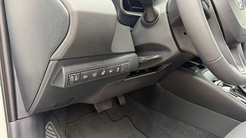 Toyota Corolla TS 1.8. Hybrid Comfort Tech - - fotka 24 z 24