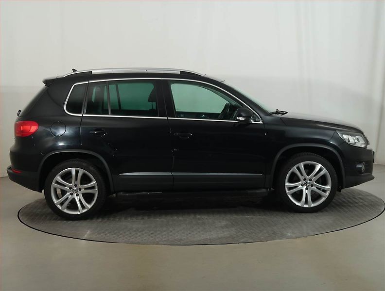 Volkswagen Tiguan (2012) Sport&Style 2.0 TSI, 4X4 - fotka 6 z 14