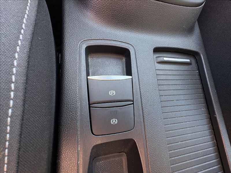 Ford Focus 1,5 TDCi88kW Led,Nav,Kamer,ACC - fotka 11 z 44