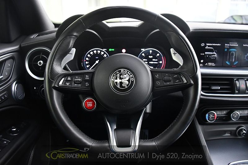 Alfa Romeo Stelvio 2.2 D154kW Veloce AT8-Q4 - fotka 29 z 56