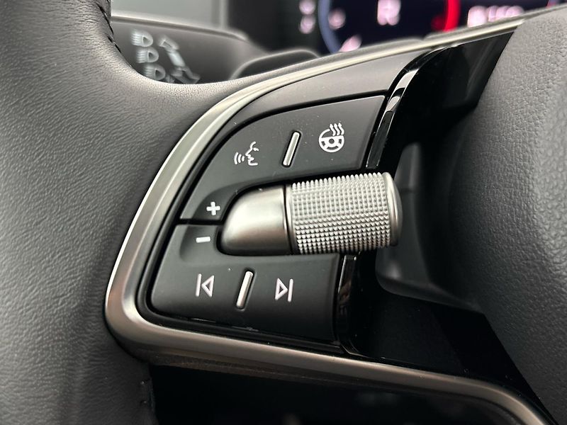Škoda Karoq Top Selection DSG - fotka 23 z 30