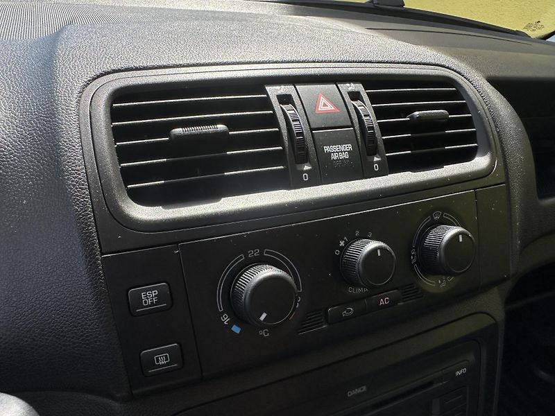 Škoda Fabia (2009) MPI 1.4/63kW 1.Maj. * KLIMA  - fotka 11 z 32