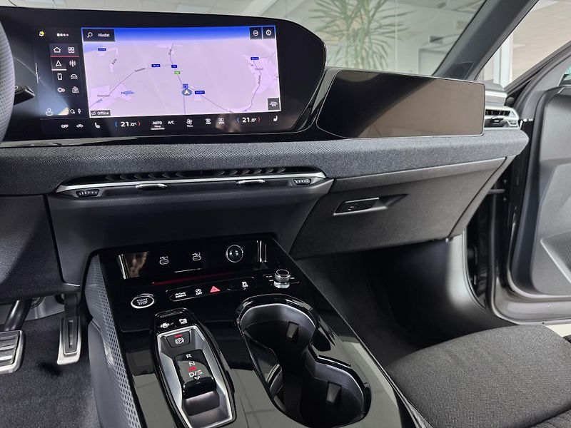 Audi A5 TFSI 150kW*S-LINE*REZERVACE! - fotka 21 z 37
