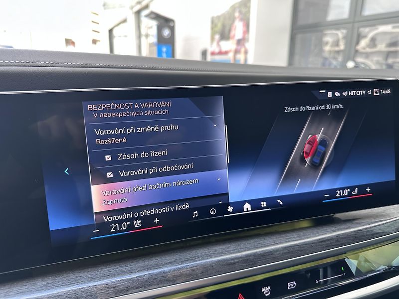 BMW i7 xDrive60 - fotka 20 z 31