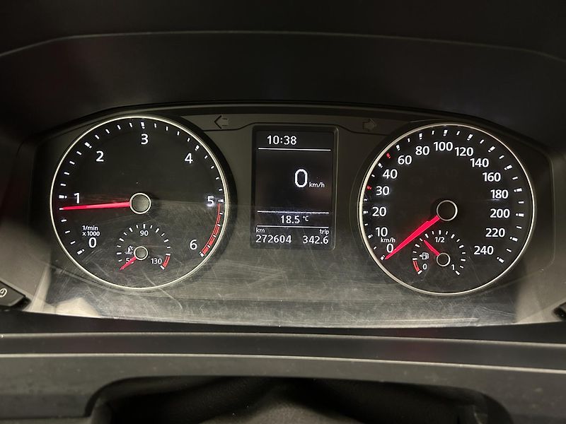 Volkswagen Transporter 2.0 TDI Long - fotka 9 z 21