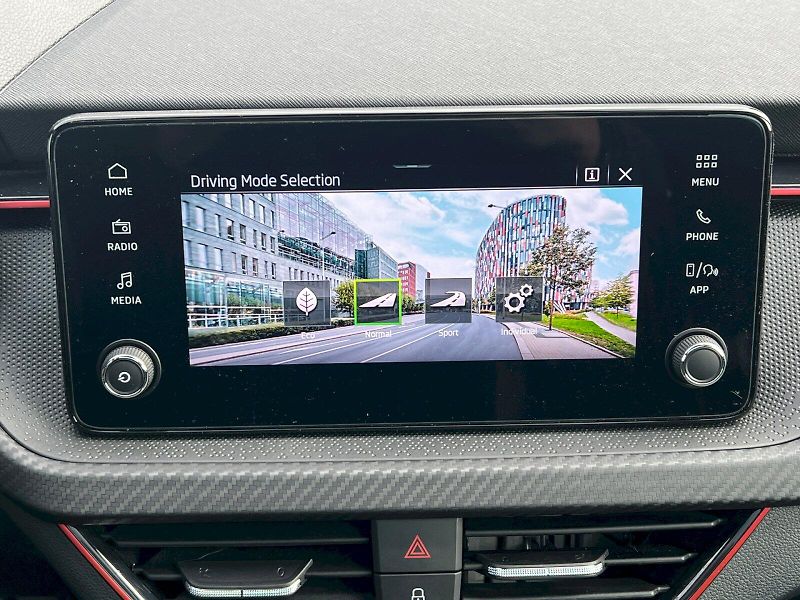 Škoda Scala (2025) Monte Carlo 1.5TSi 110kW 7°aut - fotka 26 z 30