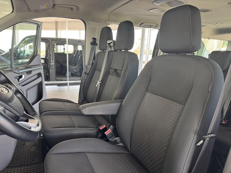 Ford Tourneo Custom 2,0TDCi L2*Kamera*REZERVACE! - fotka 14 z 37