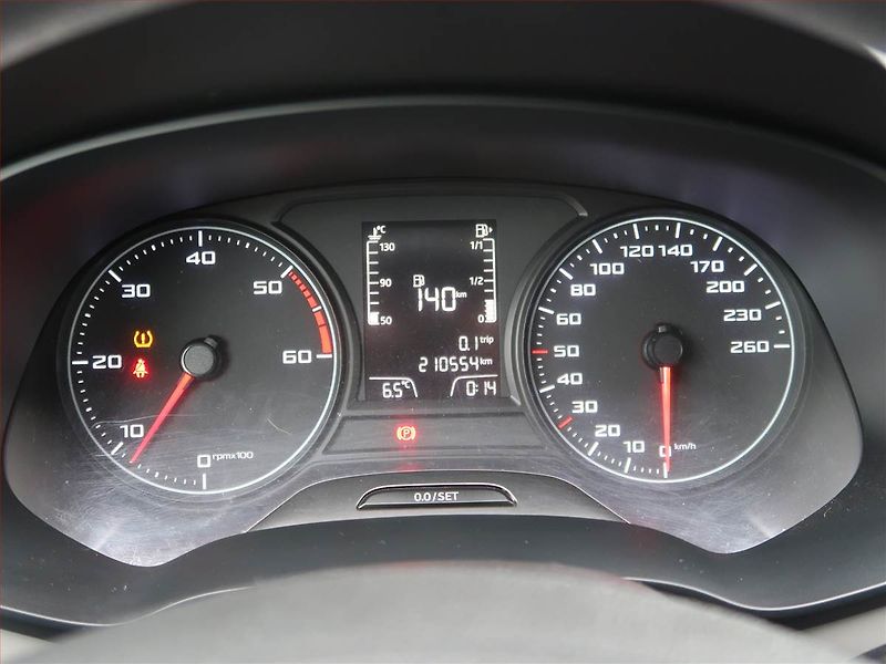 Seat Leon (2013) 1.6 TDI, po STK, jezdí výborně - fotka 11 z 15