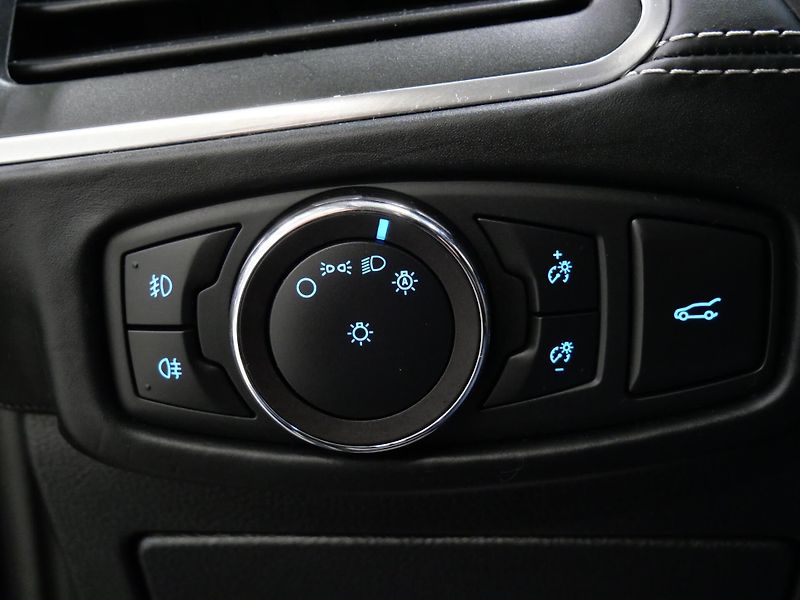 Ford S-MAX - fotka 19 z 23