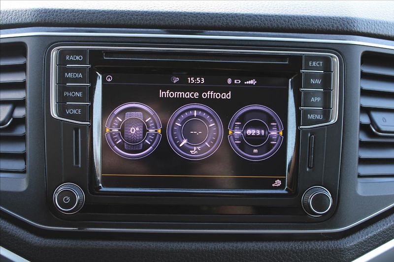 Volkswagen Amarok 3,0 TDI  ČR,AUTOMAT,4x4,DPH - fotka 15 z 33