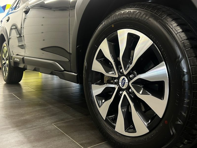 Subaru Outback (2022) 2.5 TOURING 2022 | Záruka - fotka 9 z 44