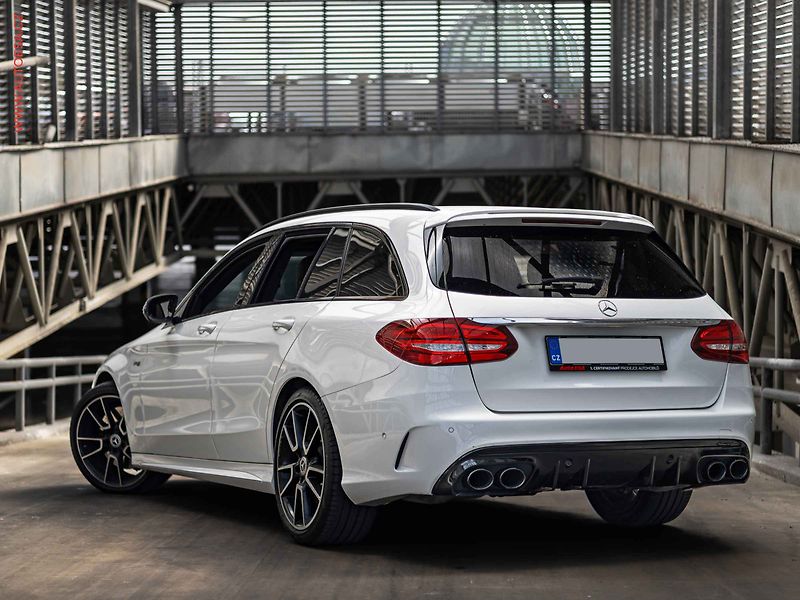 Mercedes-Benz Třídy C (2016) 3.0 V6 BiTurbo AMG C 43 - fotka 2 z 19