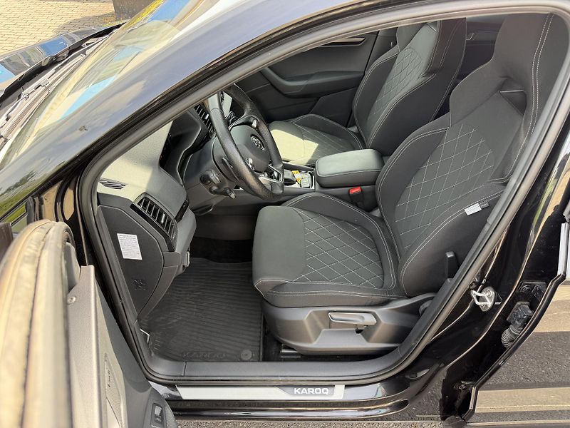 Škoda Karoq SPORT LINE 1,5TSi navi závěs  - fotka 13 z 22